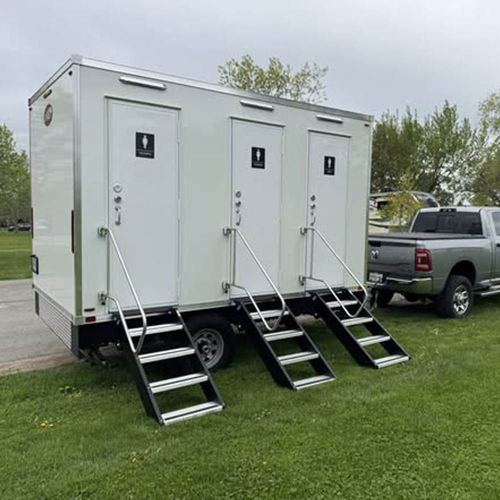 Mobile Toilet Trailer Luxury 3 – обзор и цена Outdoor Camping Rental
